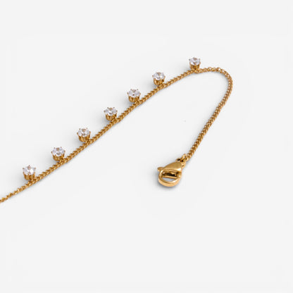 La Que Es Linda Es Linda